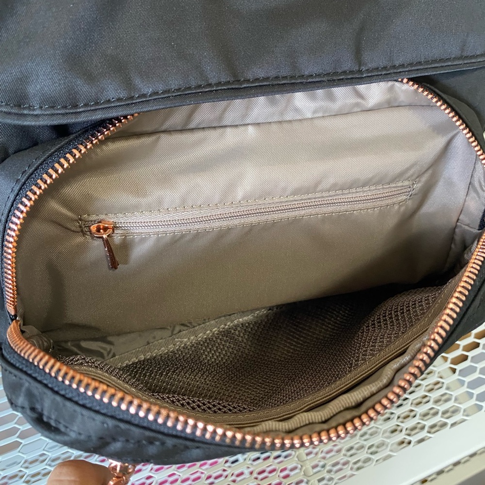 Limited edition knight rose Jujube be sporty backpack with insulated pockets - Picture 3 of 8